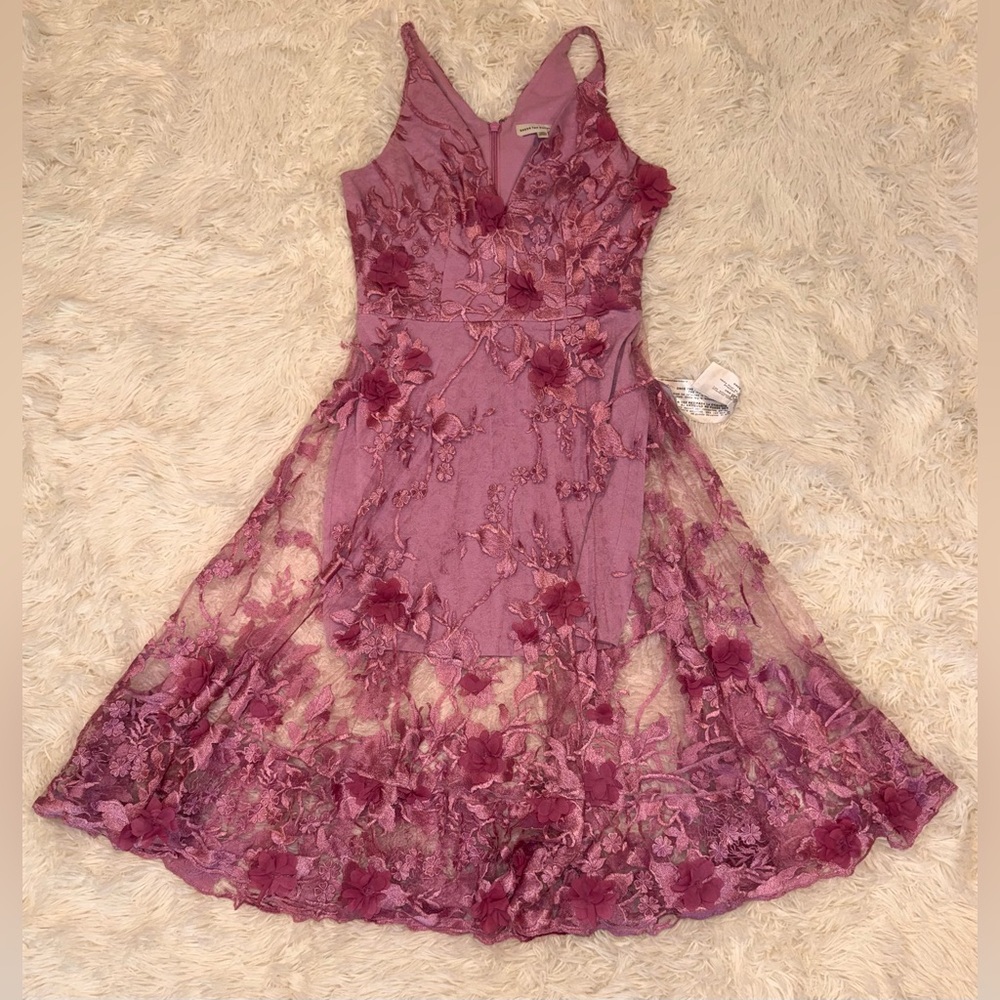 NEW Dress The Population Audrey Embroidered Fit & Flare sz M lavender purple - Picture 2 of 7